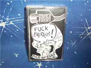 Pile Of Eggs / Gestörte Nachbarn - Fuck Everything Split