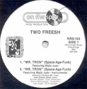 Two Freesh - Mr. Tron (Space-Age-Funk)