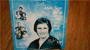 Mike Campbell , The Gospel Lads And Lad Family Singers - Mike Sings With Th ...