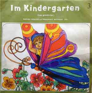 Grup de elevi de la Liceul nr. 21 (cu limba de predare germană) din București - Im Kindergarten 3 (La Grădiniță)