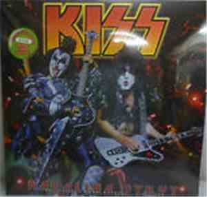 Kiss - Karolina Strut
