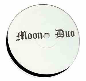 Moon Duo - Love On The Sea