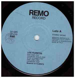 Los Fluentes - Not On Label