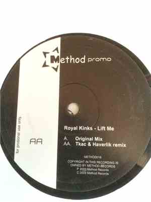 Royal Kinks - Lift Me