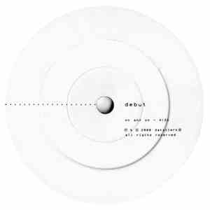 Dataclerk - Debut