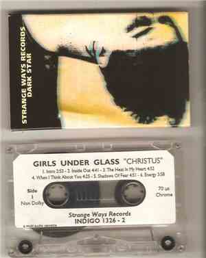 Girls Under Glass - Christus