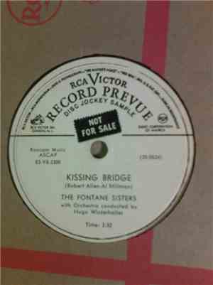The Fontane Sisters - Kissing Bridge / Silver Bells