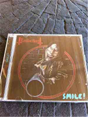 Leviaethan -  Smile!