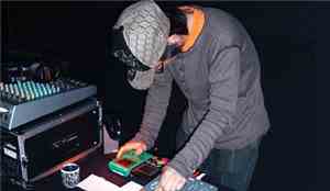 Quarta330 - Live At Back To Chill, Tokyo