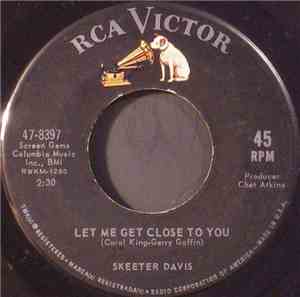 Skeeter Davis - Let Me Get Close To You / The Face Of A Clown