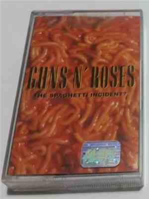 Guns N' Roses - 