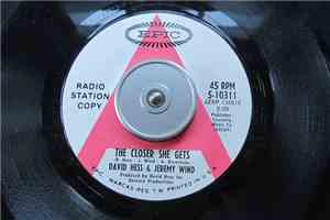 David Hess & Jeremy Wind - The Closer She Gets / Mrs. Perkins' Flowers