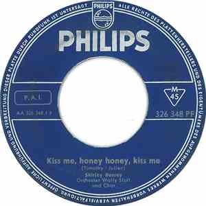 Shirley Bassey - Kiss Me, Honey Honey, Kiss Me