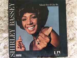 Shirley Bassey - Nobody Does It Like Me