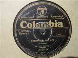 Bessie Smith - Please Help Me Get Him Off My Mind/ Washwoman's Blues